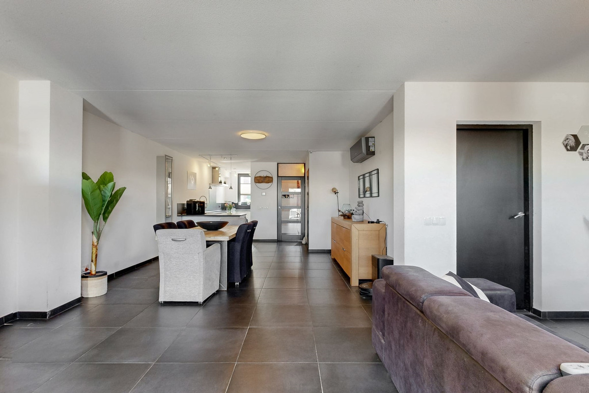 Tussenwoning te koop: Kloosterstraat 23, Geleen