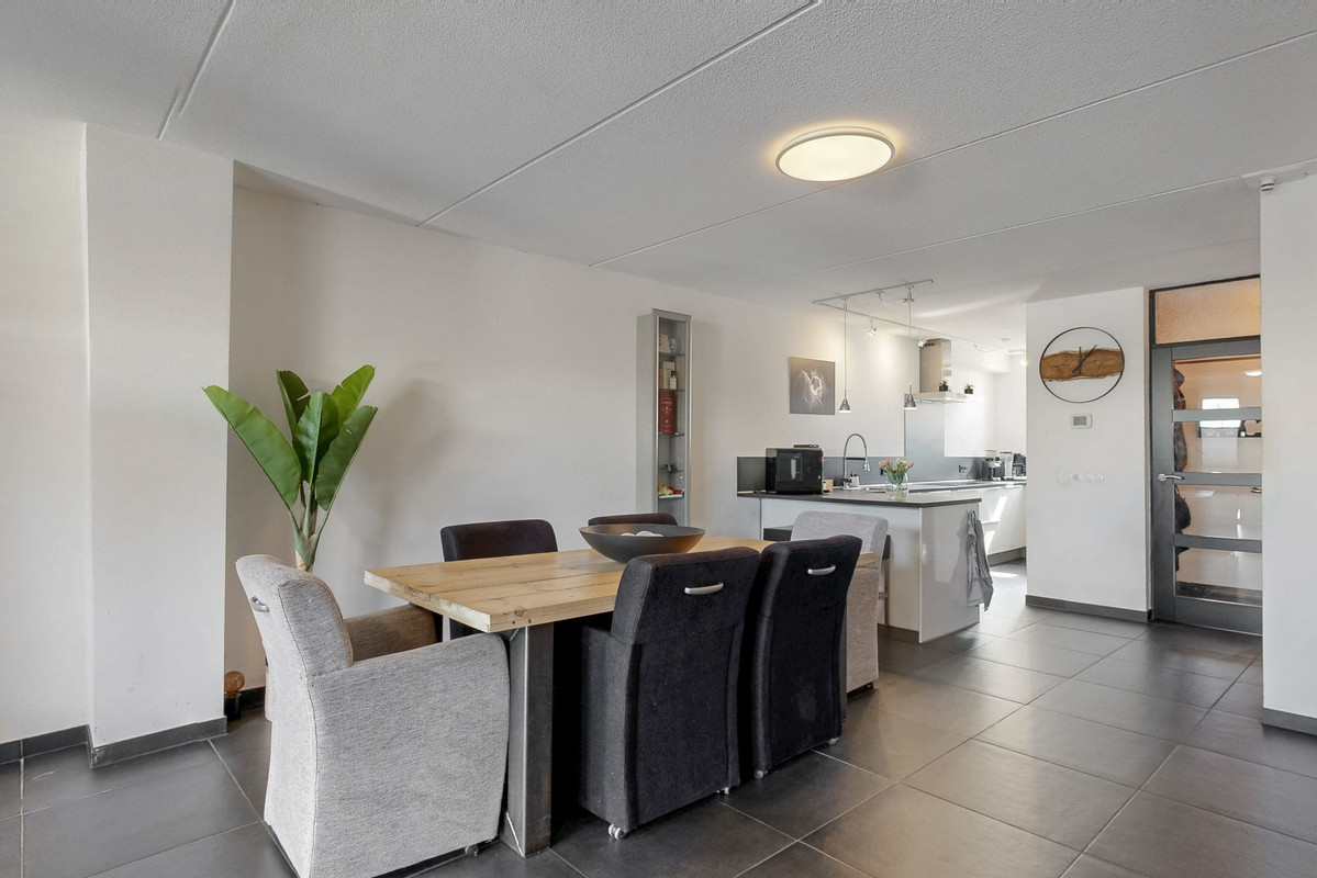 Tussenwoning te koop: Kloosterstraat 23, Geleen