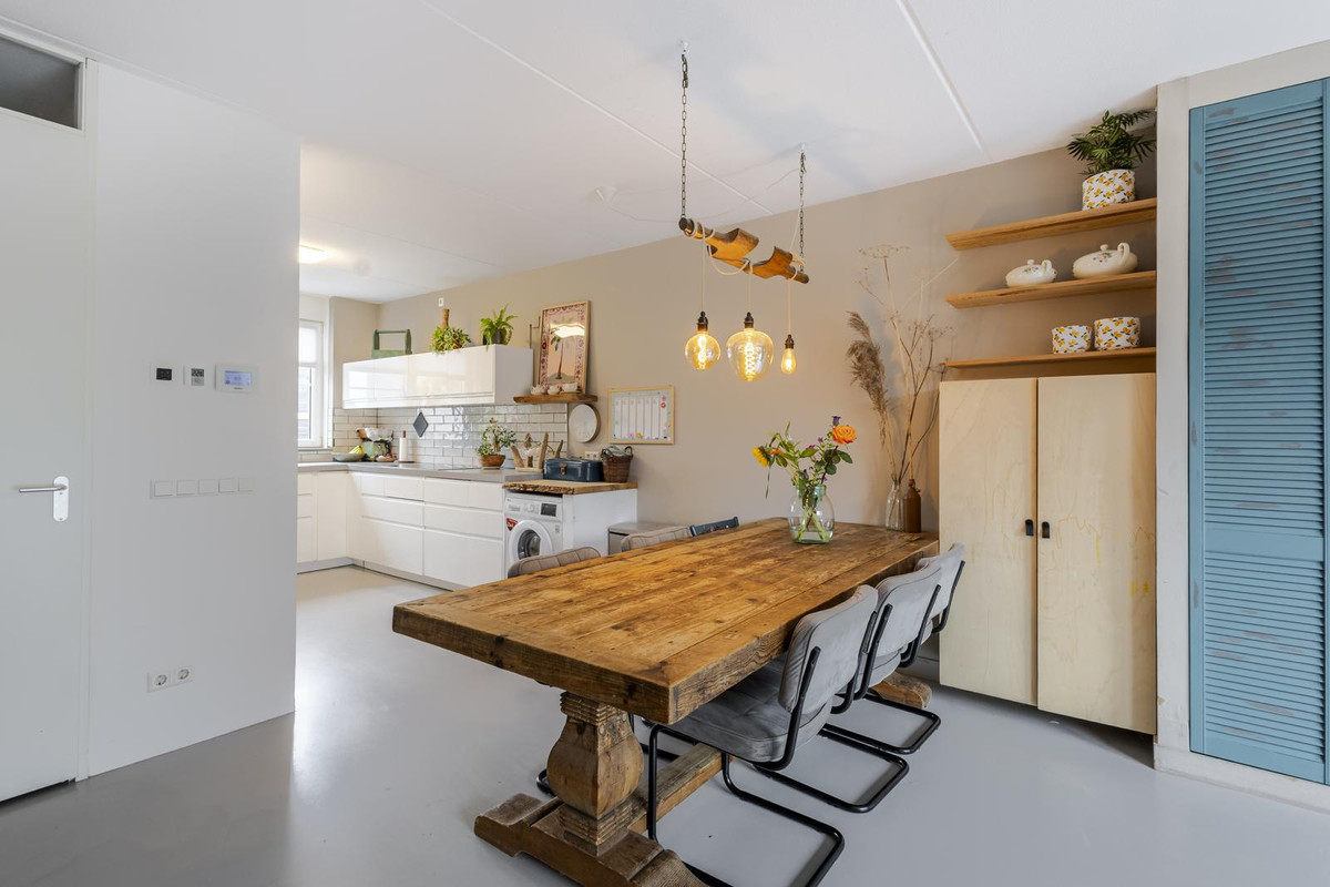 Tussenwoning te koop: Benedenveer 8, Sliedrecht
