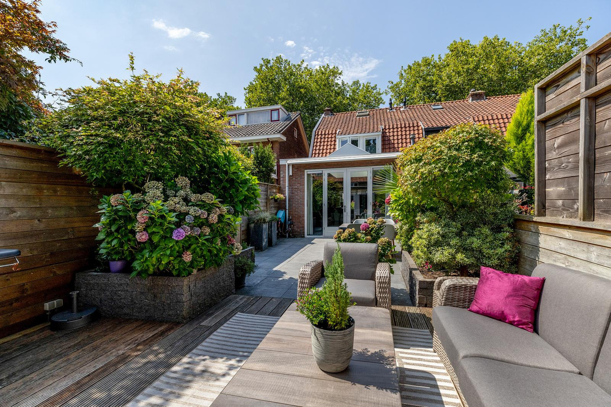 Hoekwoning te koop: Koninginneweg 245, Rotterdam