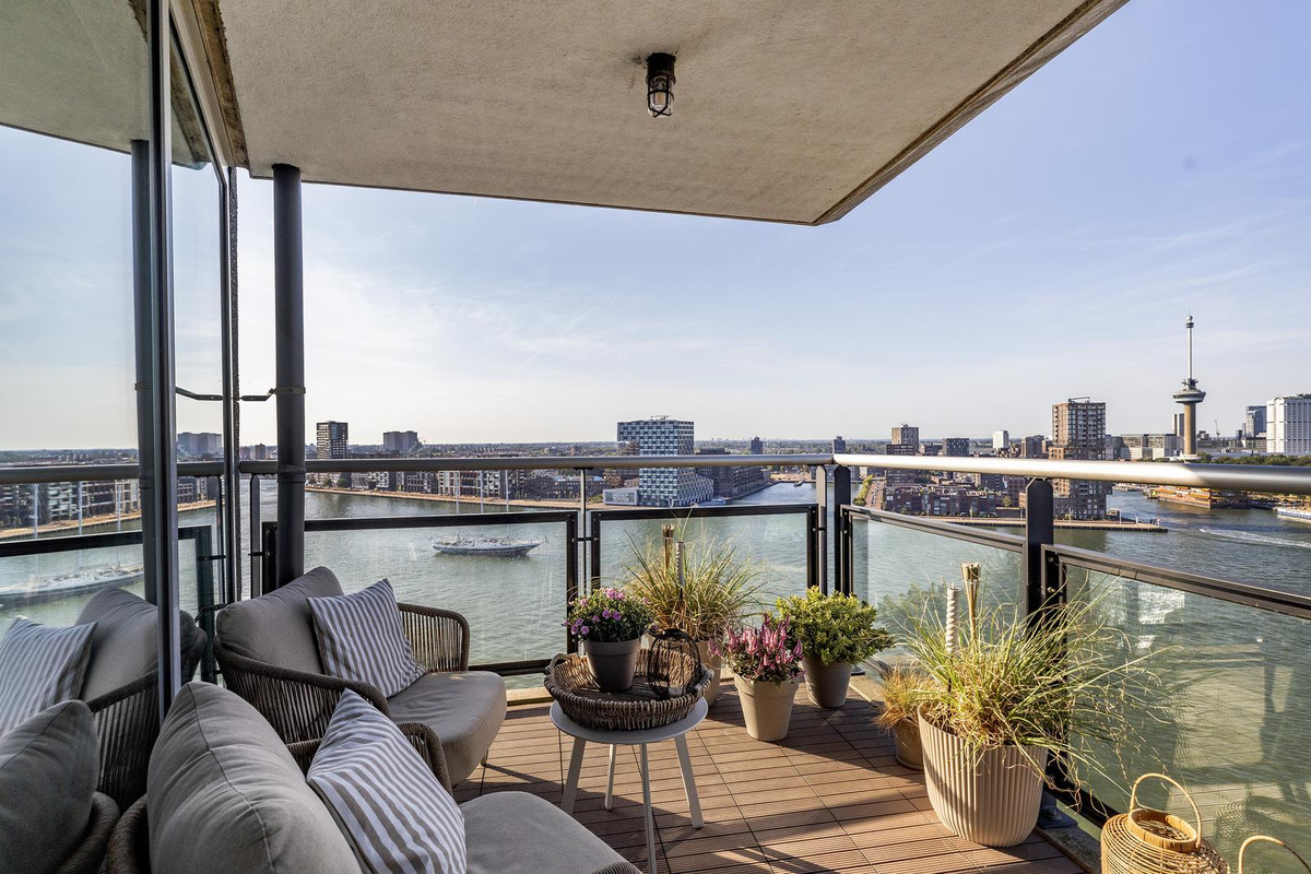 Appartement te koop: Charloisse Hoofd 83D, Rotterdam