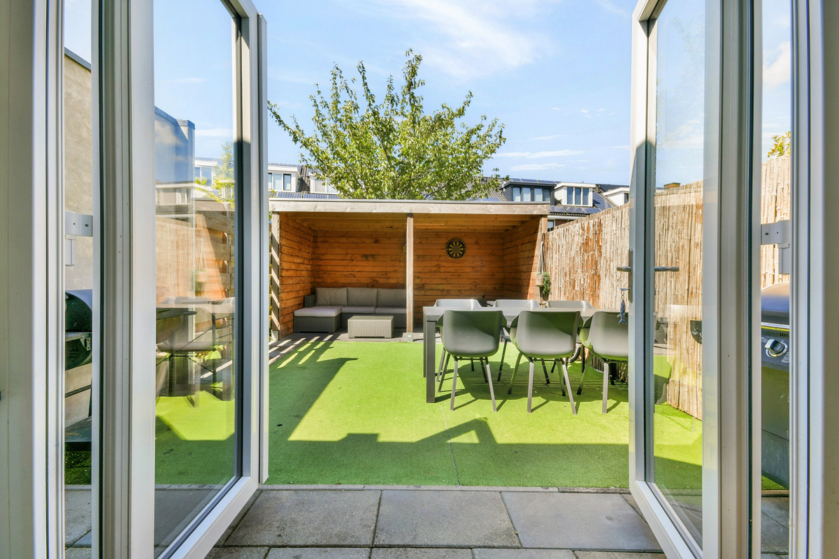 Hoekwoning te koop: Geweerstraat 3, Haarlem