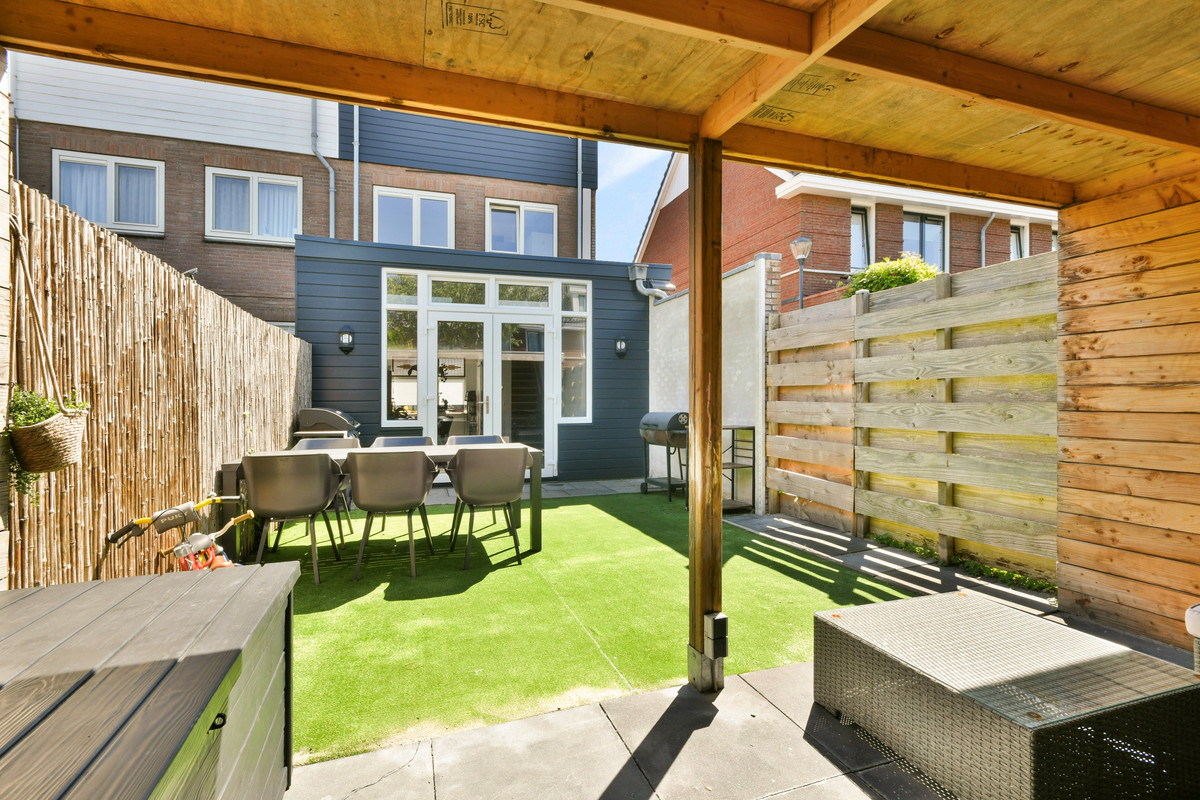Hoekwoning te koop: Geweerstraat 3, Haarlem