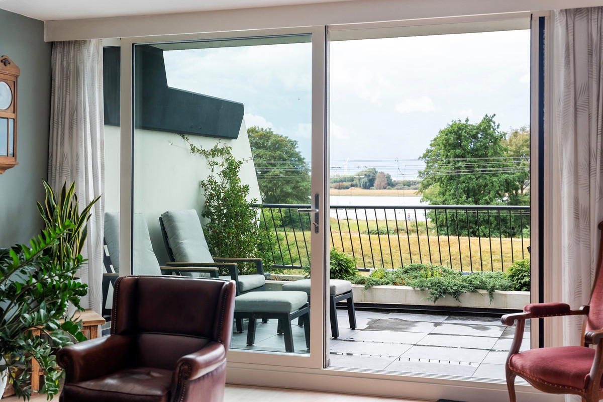 Appartement te koop: Nobeldreef 125, Maassluis