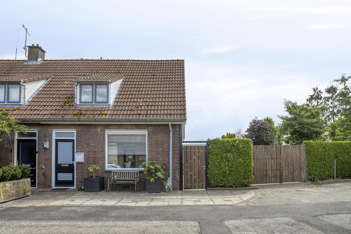 Twee-onder-één-kap te koop: Leedjes 2, Driel