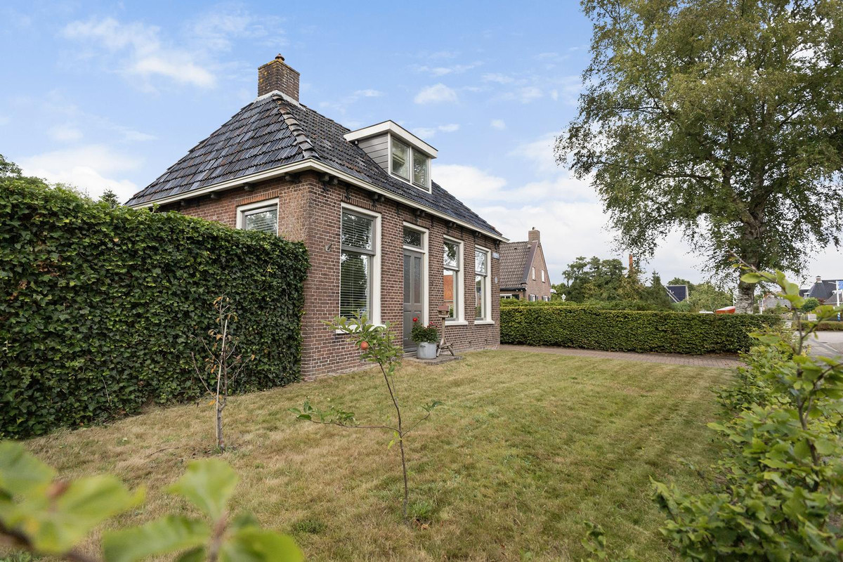 Vrijstaande woning te koop: Hearewei 4, Damwâld