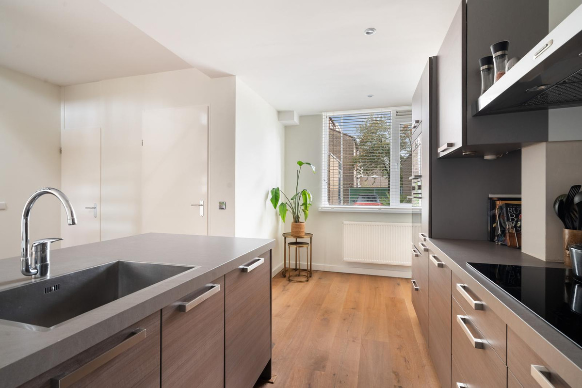 Tussenwoning te koop: Mendelssohnrode 39, Zoetermeer