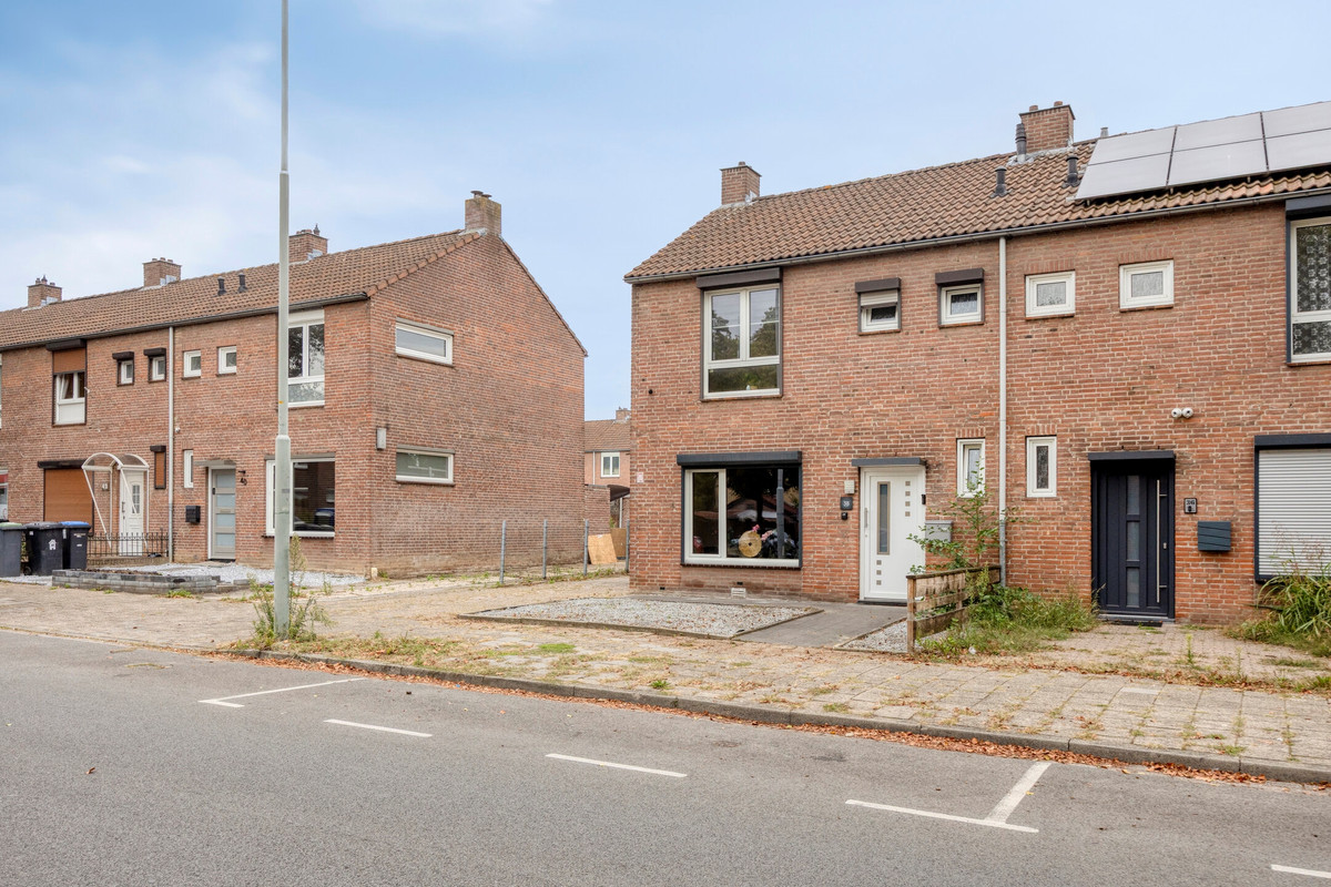 Hoekwoning te koop: Mgr. Hanssenlaan 38, Hoensbroek