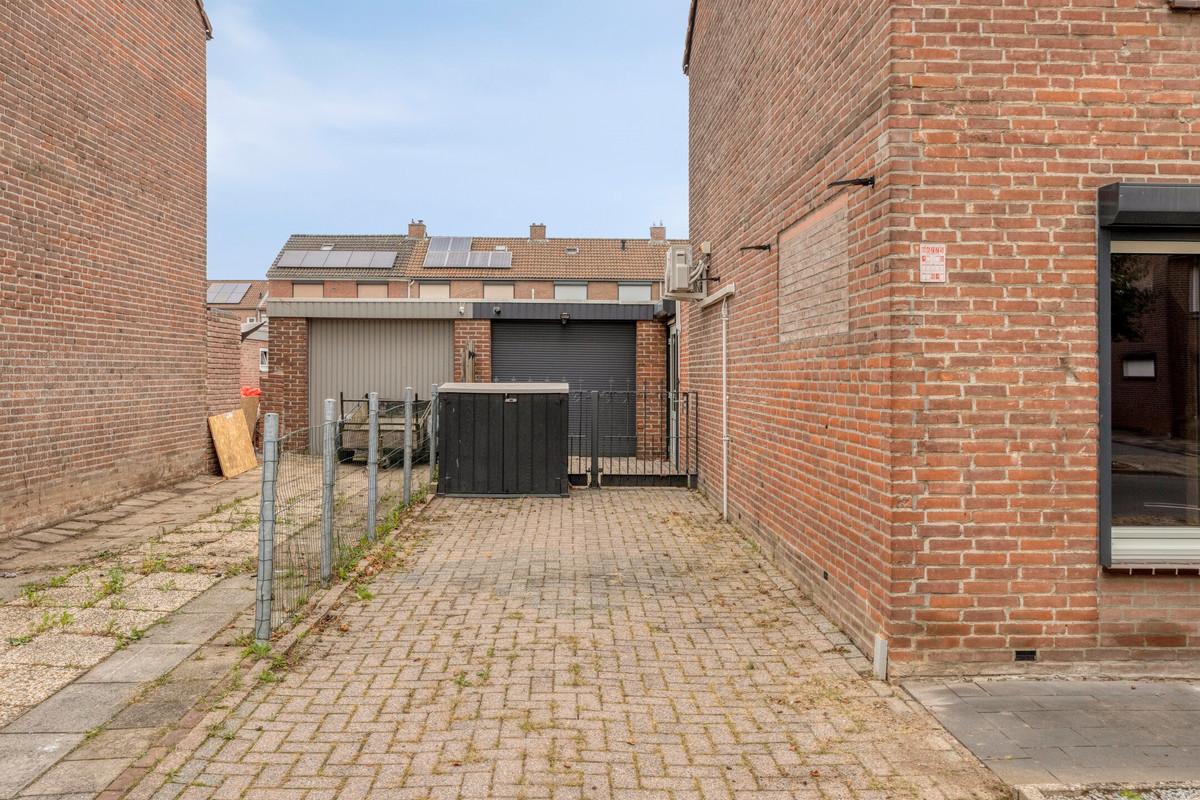 Hoekwoning te koop: Mgr. Hanssenlaan 38, Hoensbroek