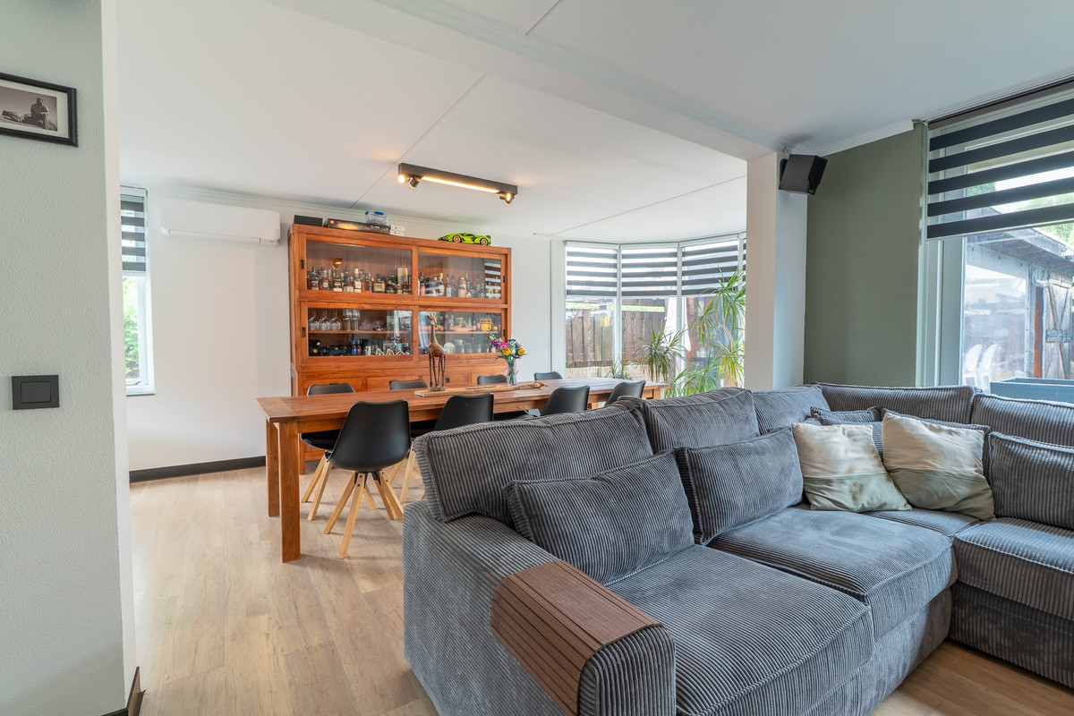 Hoekwoning te koop: Witsandstraat 19, Hellevoetsluis