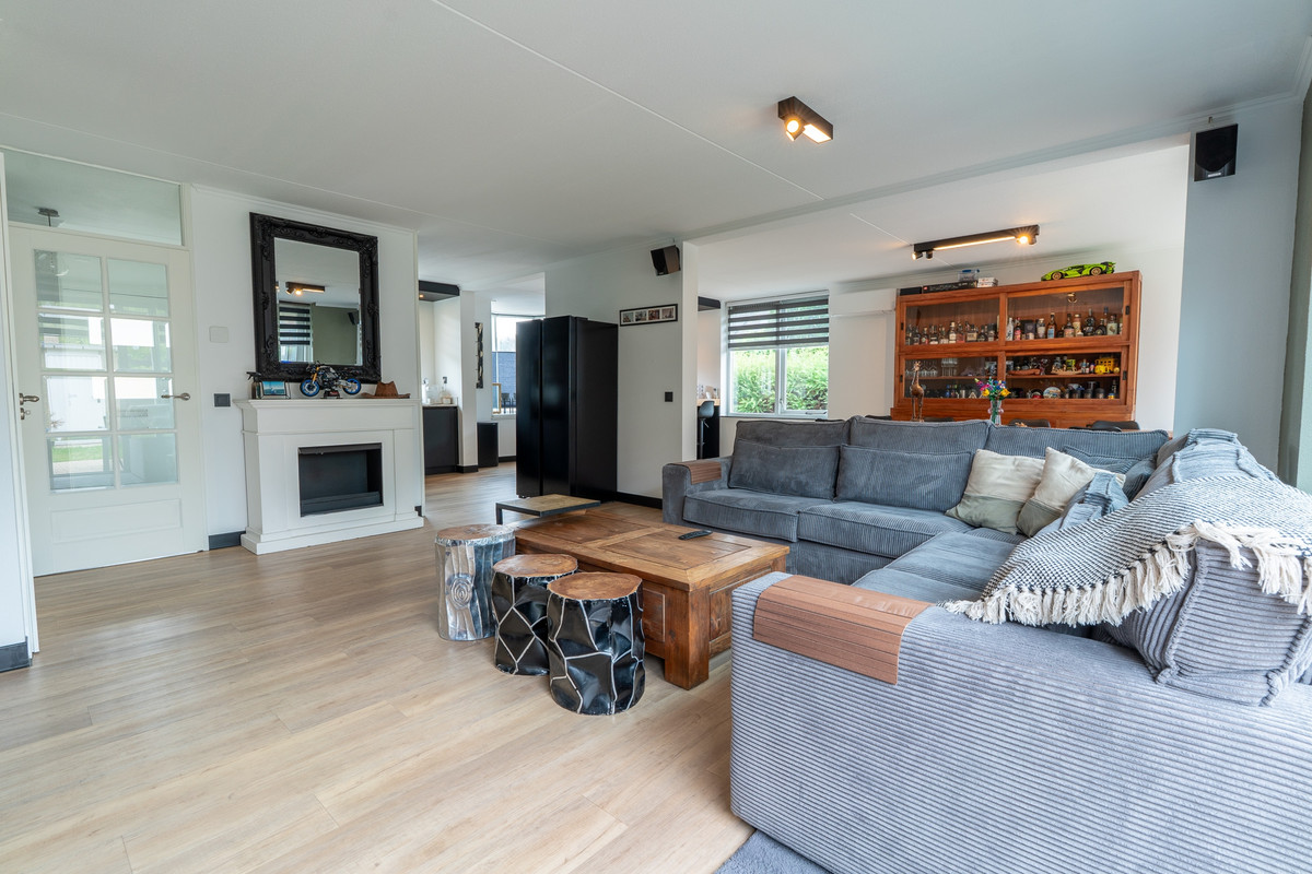 Hoekwoning te koop: Witsandstraat 19, Hellevoetsluis