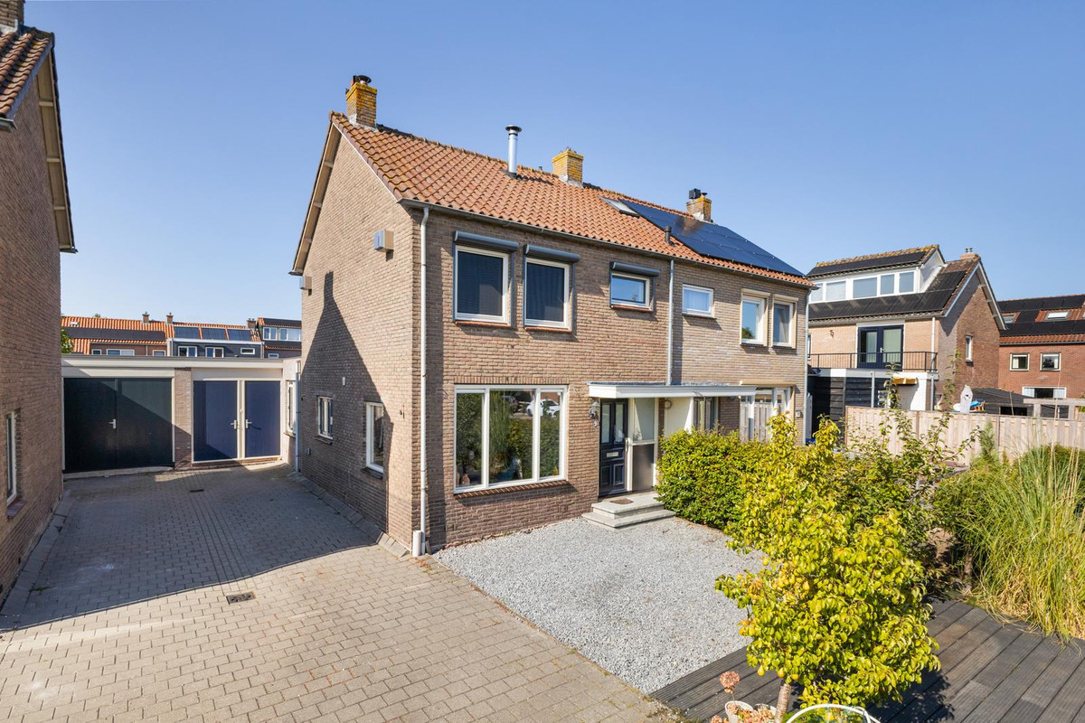 Hoekwoning te koop: Kerkweg 9, Kockengen
