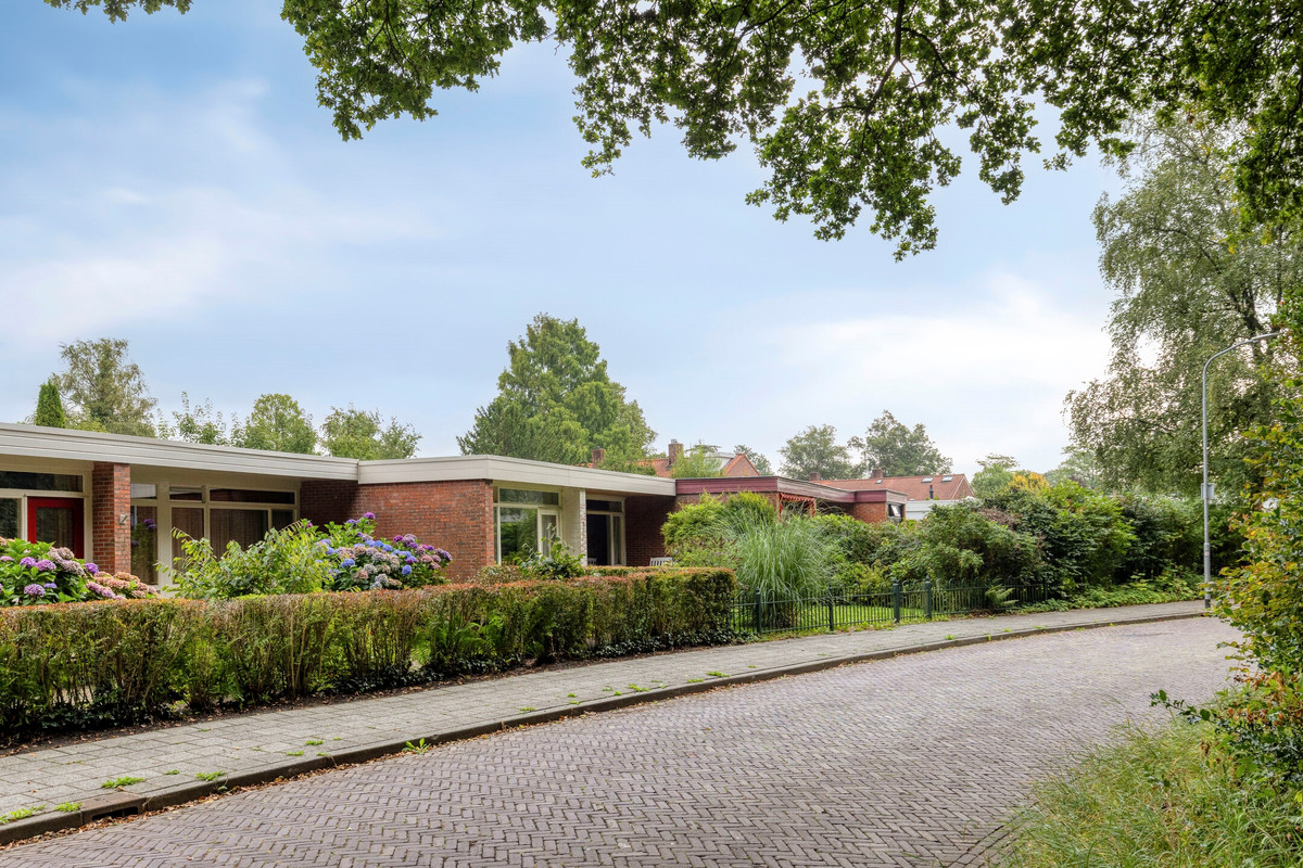 Tussenwoning te koop: Van Der Waalspad 19, Assen