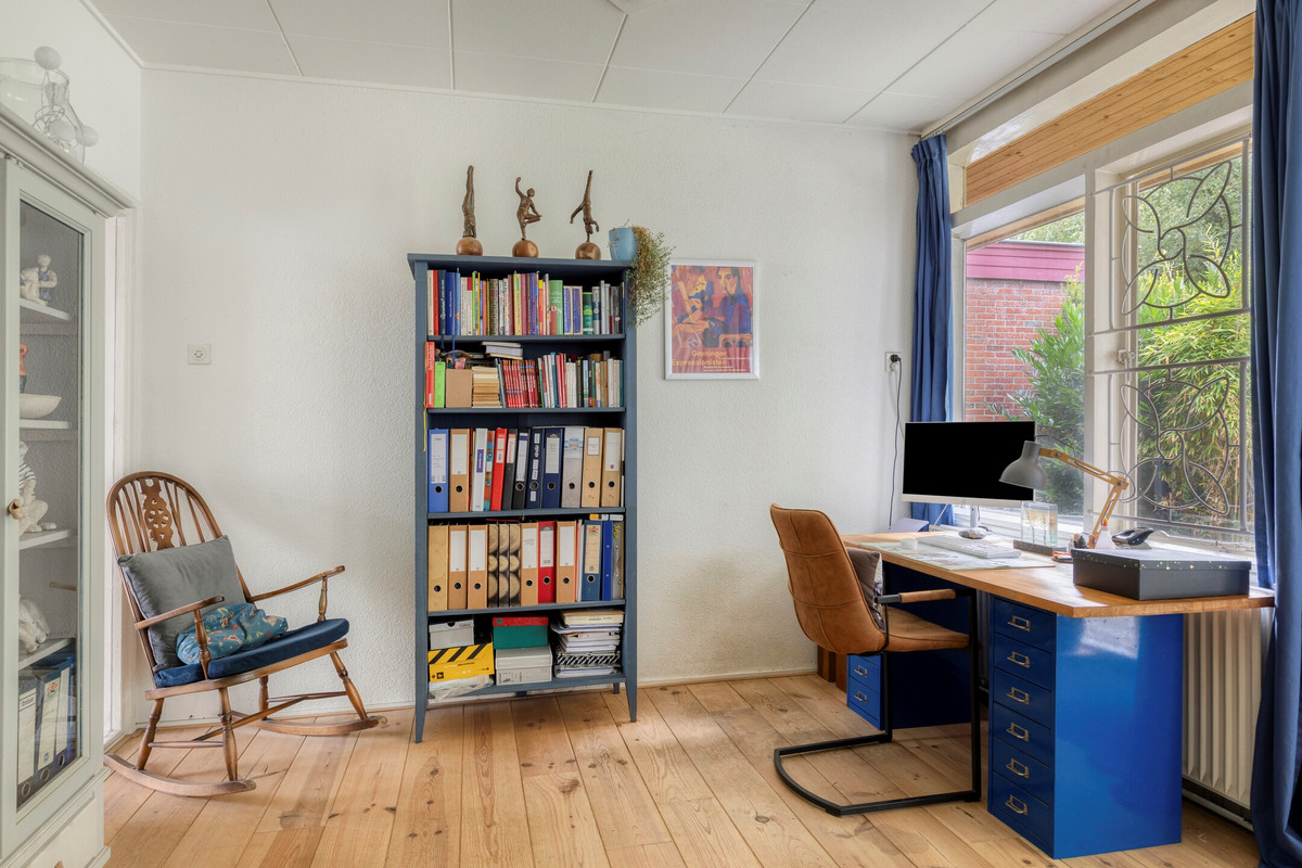Tussenwoning te koop: Van Der Waalspad 19, Assen