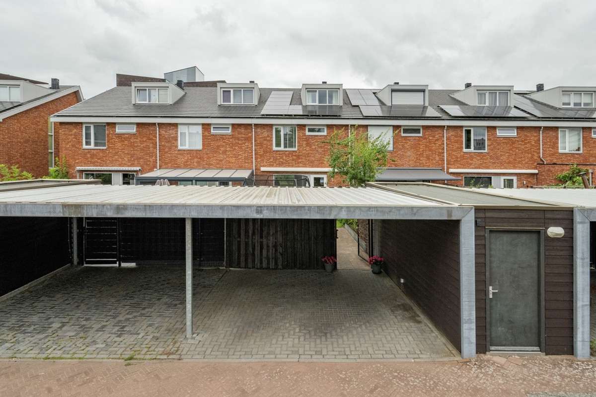 Tussenwoning te koop: Raadsliedenstraat 13, Leerdam