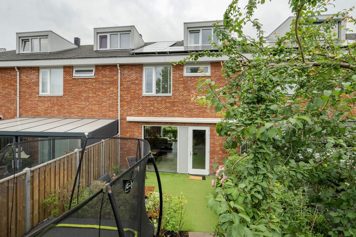 Tussenwoning te koop: Raadsliedenstraat 13, Leerdam