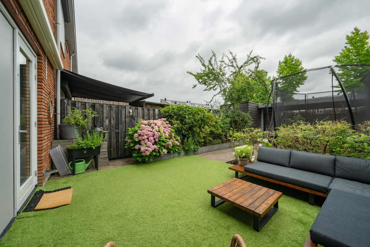 Tussenwoning te koop: Raadsliedenstraat 13, Leerdam