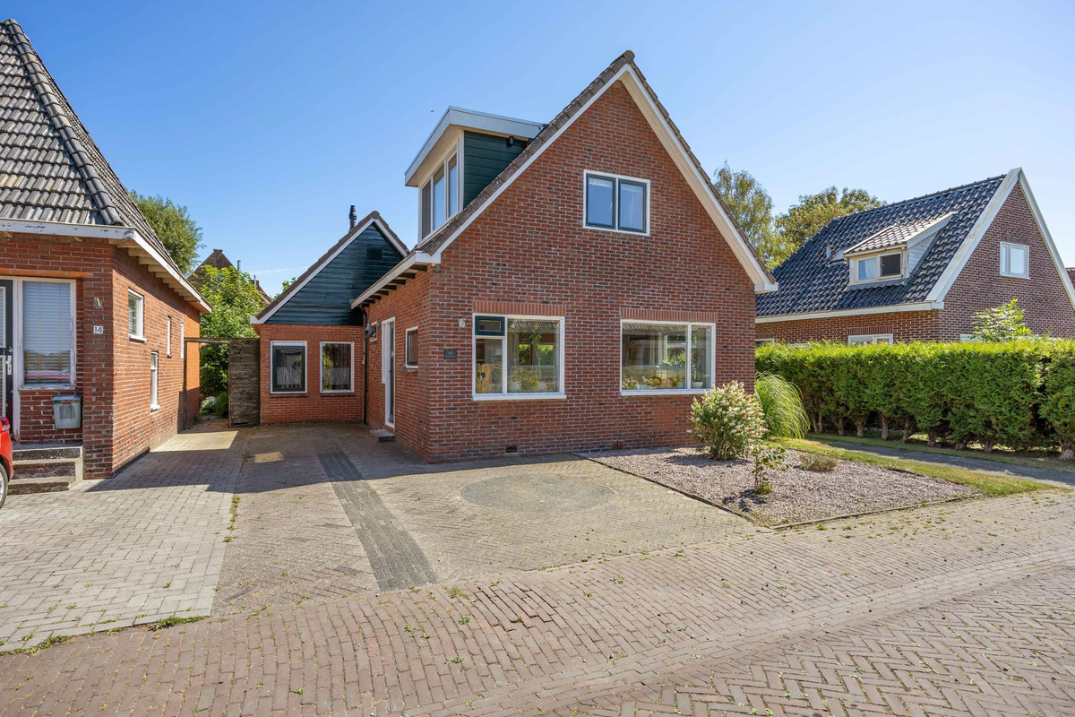 Vrijstaande woning te koop: Wierdeweg 16, Ezinge