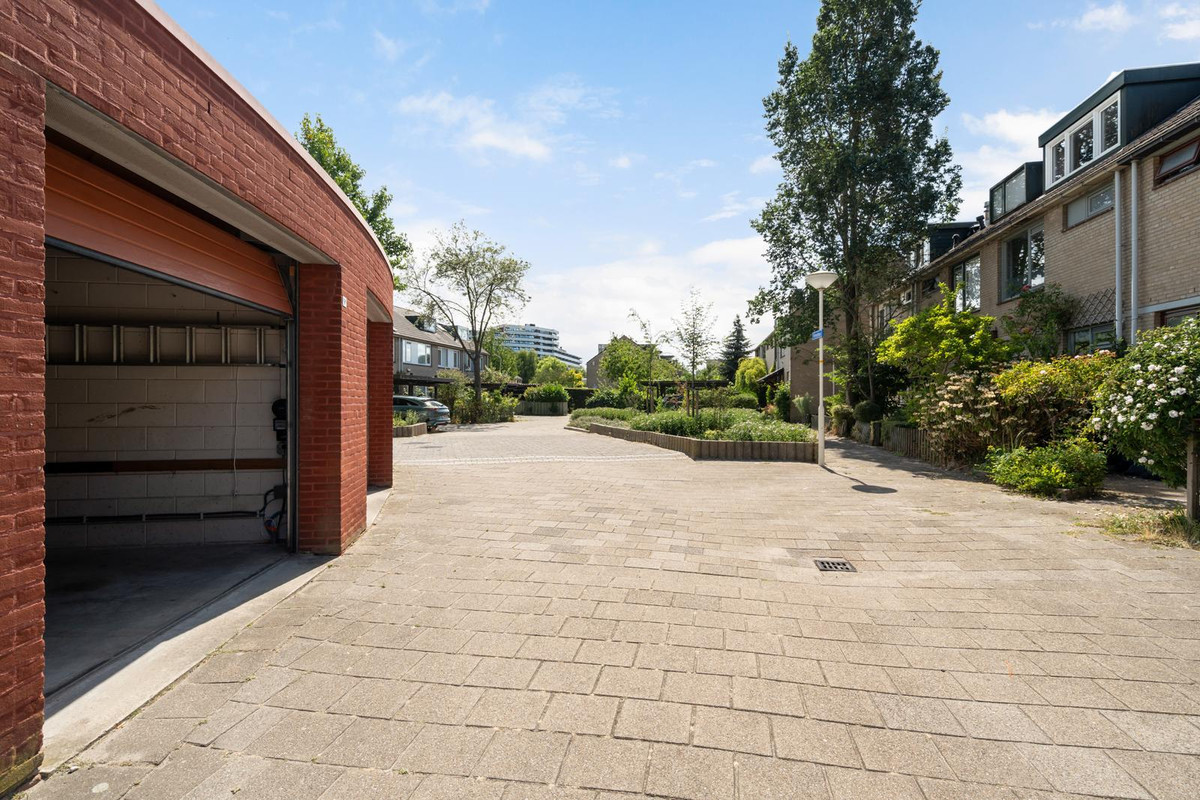 Tussenwoning te koop: Vreebos 64, Zoetermeer