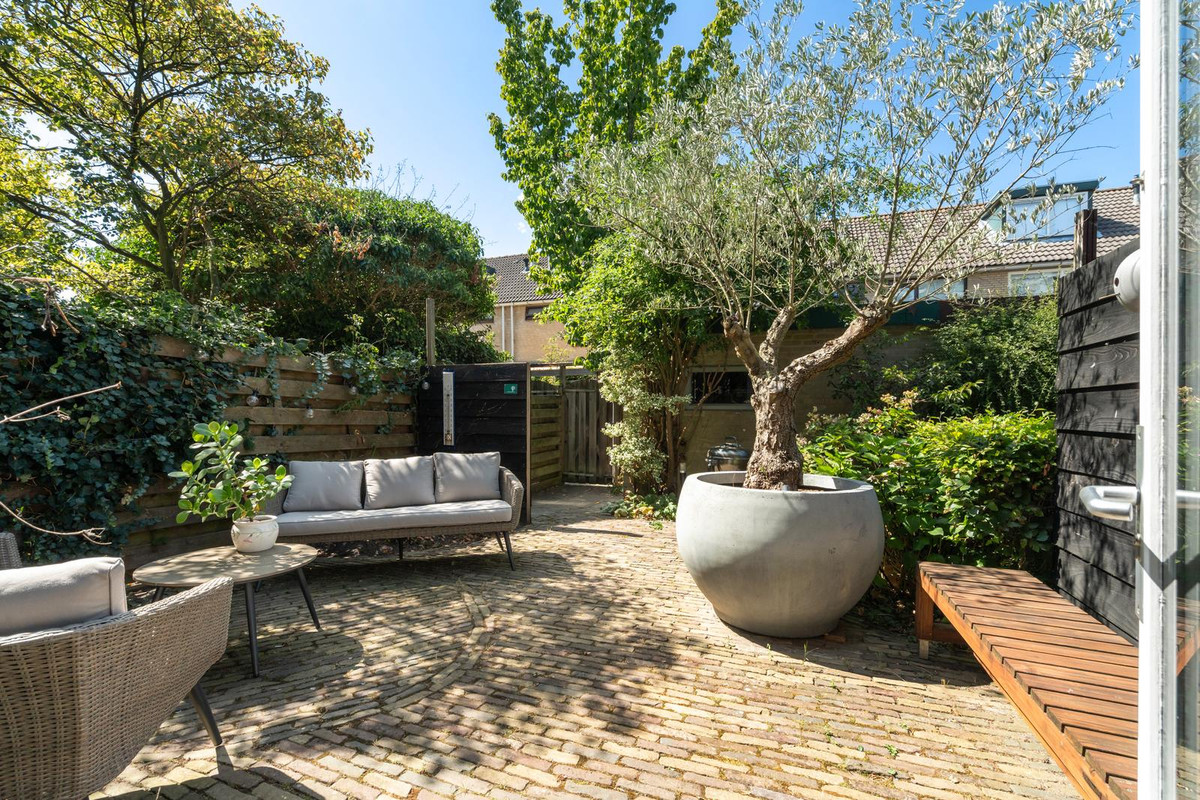 Tussenwoning te koop: Vreebos 64, Zoetermeer