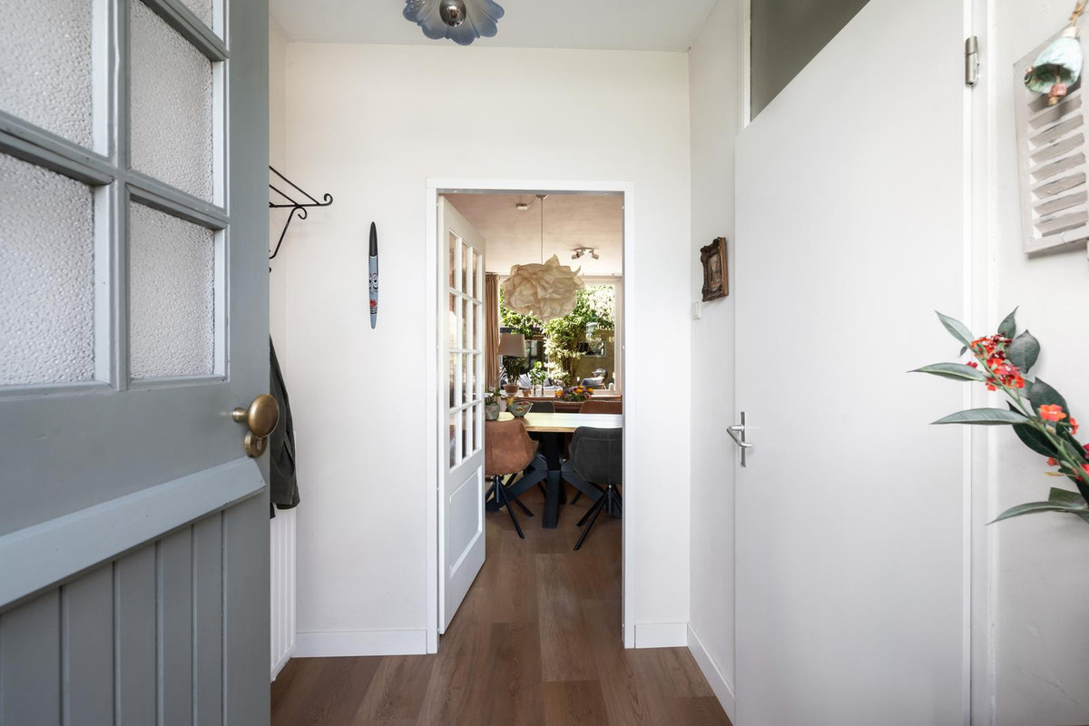 Tussenwoning te koop: Vreebos 64, Zoetermeer