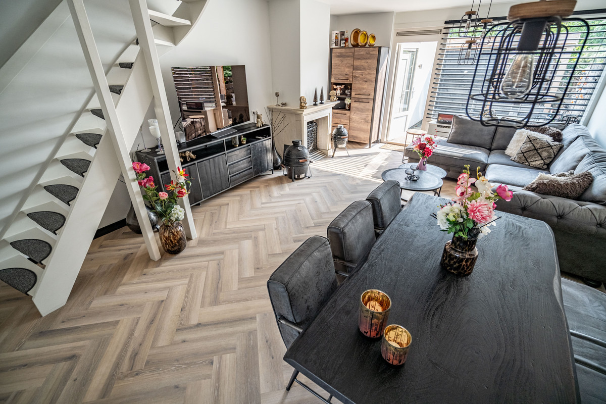 Tussenwoning te koop: Westlanderwerf 3, Leiden
