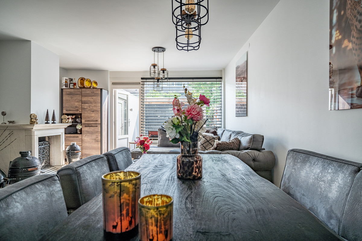 Tussenwoning te koop: Westlanderwerf 3, Leiden