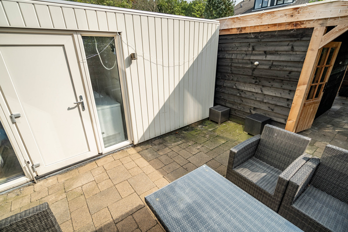 Tussenwoning te koop: Westlanderwerf 3, Leiden