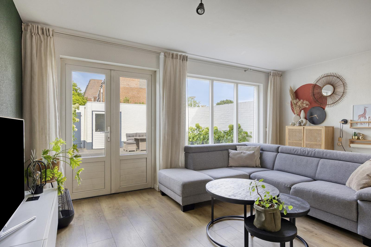 Tussenwoning te koop: Ambrozijnberg 224, Roosendaal