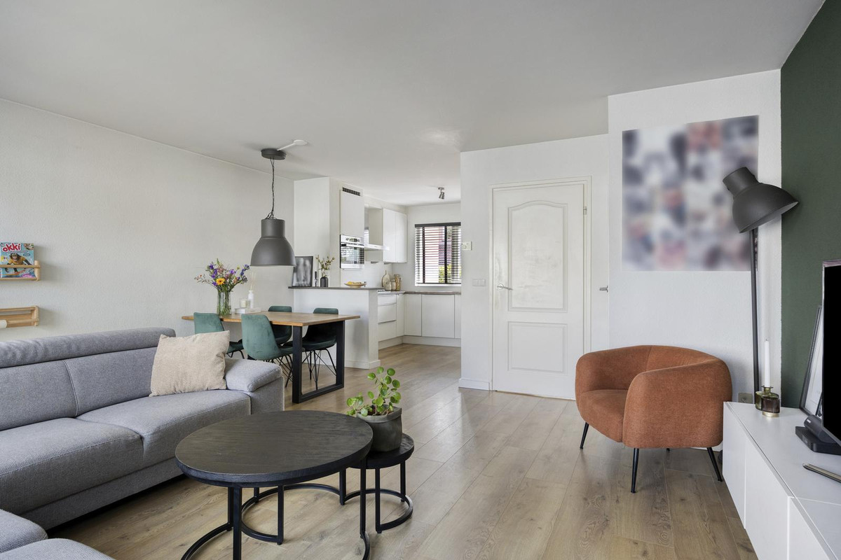 Tussenwoning te koop: Ambrozijnberg 224, Roosendaal