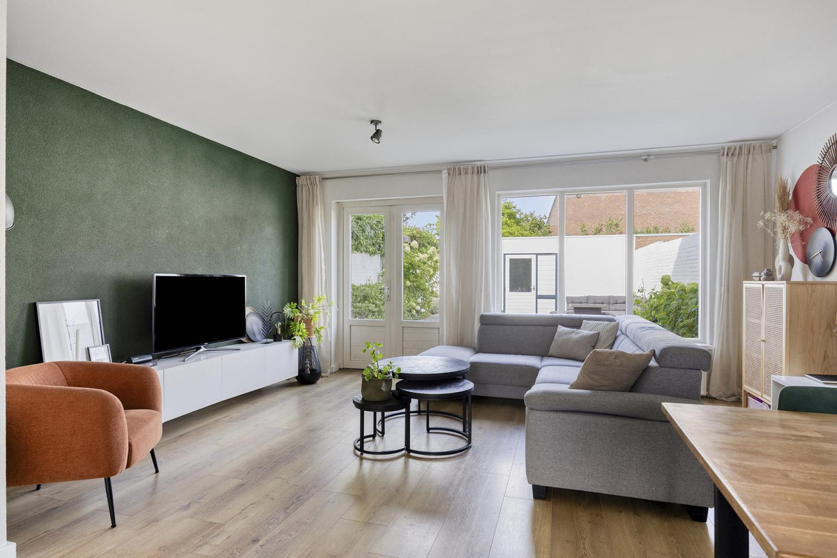 Tussenwoning te koop: Ambrozijnberg 224, Roosendaal