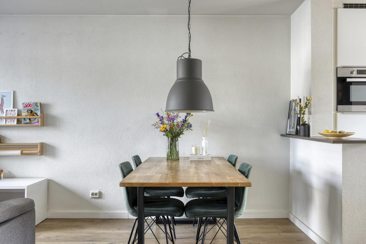 Tussenwoning te koop: Ambrozijnberg 224, Roosendaal