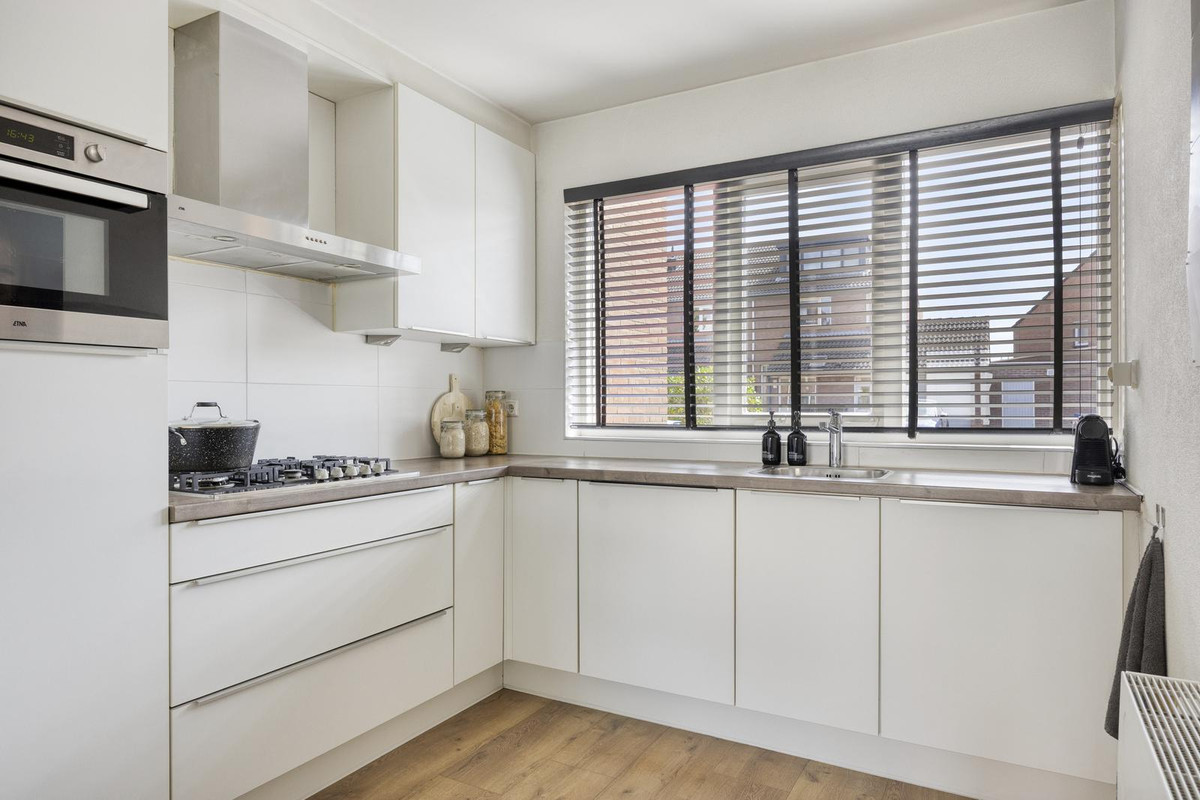 Tussenwoning te koop: Ambrozijnberg 224, Roosendaal