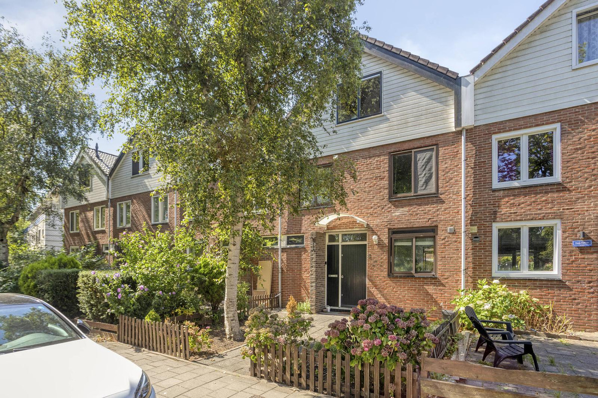 Tussenwoning te koop: De Weer 5, Zaandam