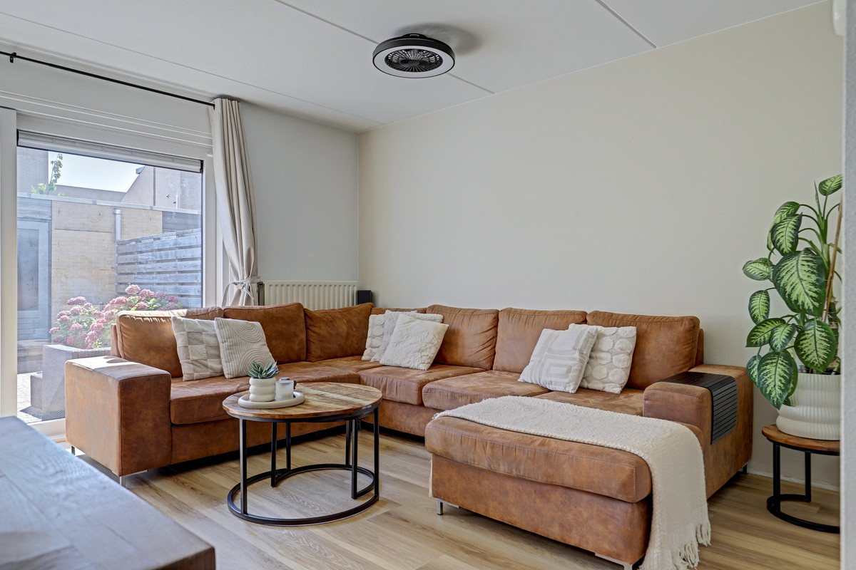 Tussenwoning te koop: Breitnerhof 207, Hoorn