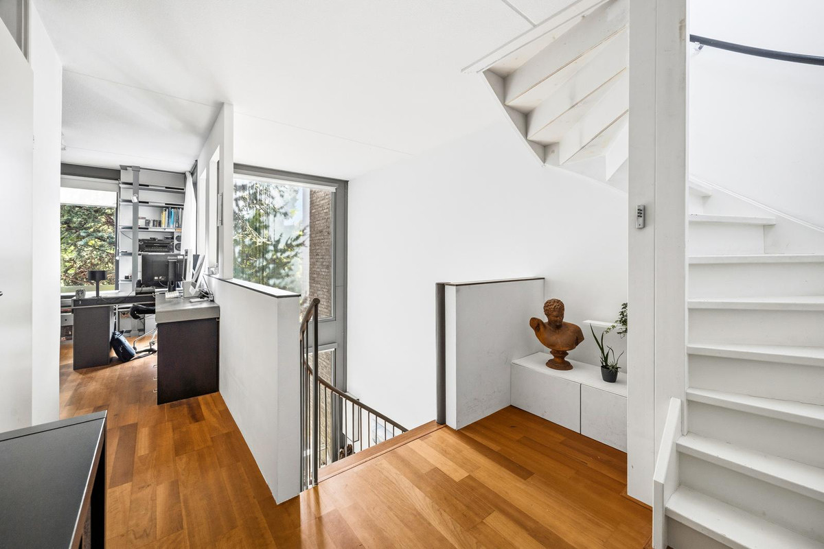 Tussenwoning te koop: Scholekstersingel 68, 'S-Gravenhage