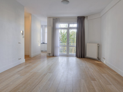 Banstraat 28 2