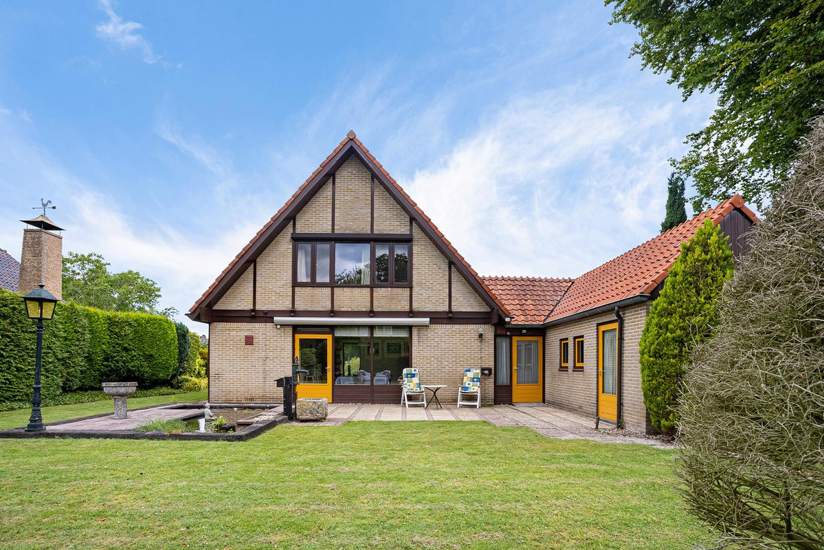 Vrijstaande woning te koop: van Koetsveldstraat 12, Hengelo