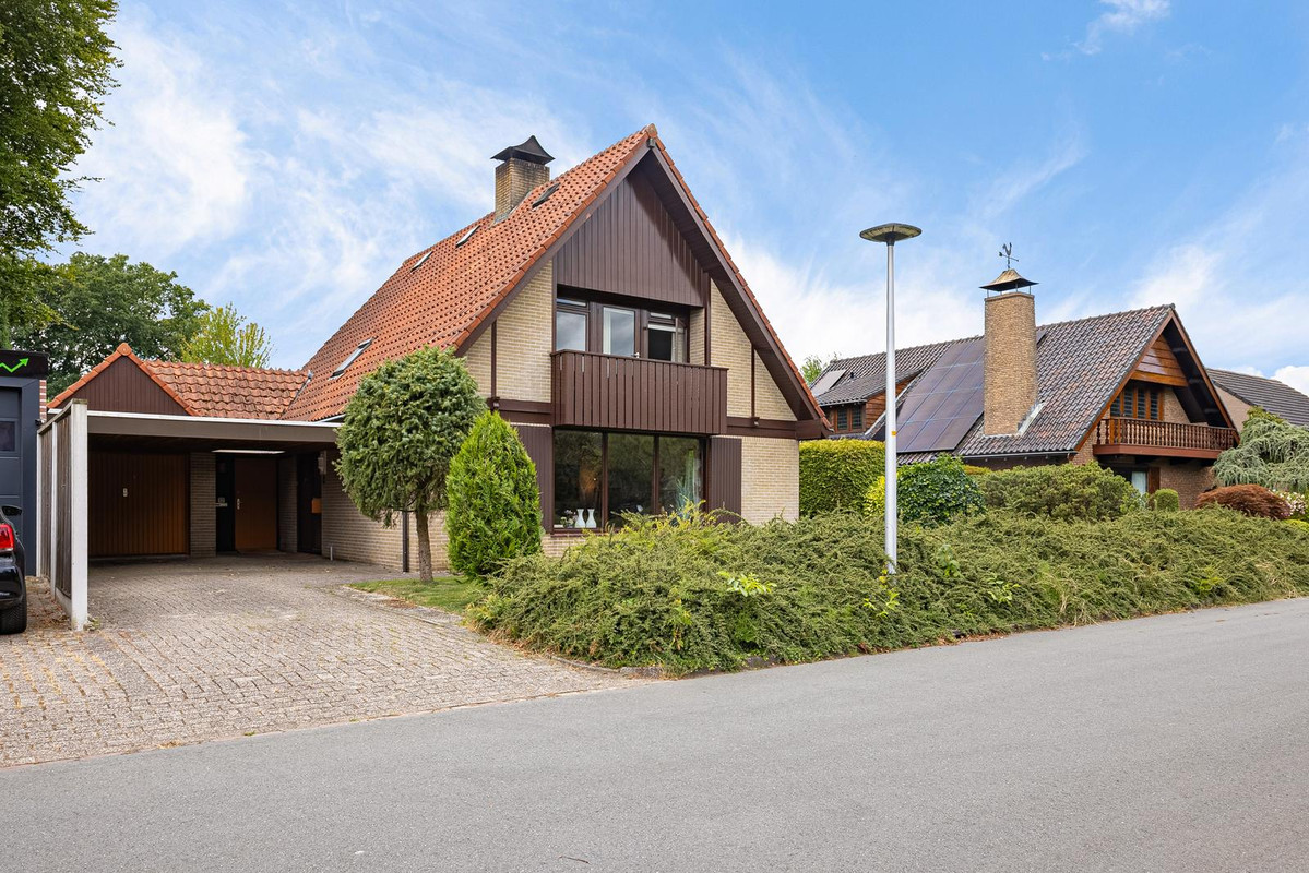 Vrijstaande woning te koop: van Koetsveldstraat 12, Hengelo