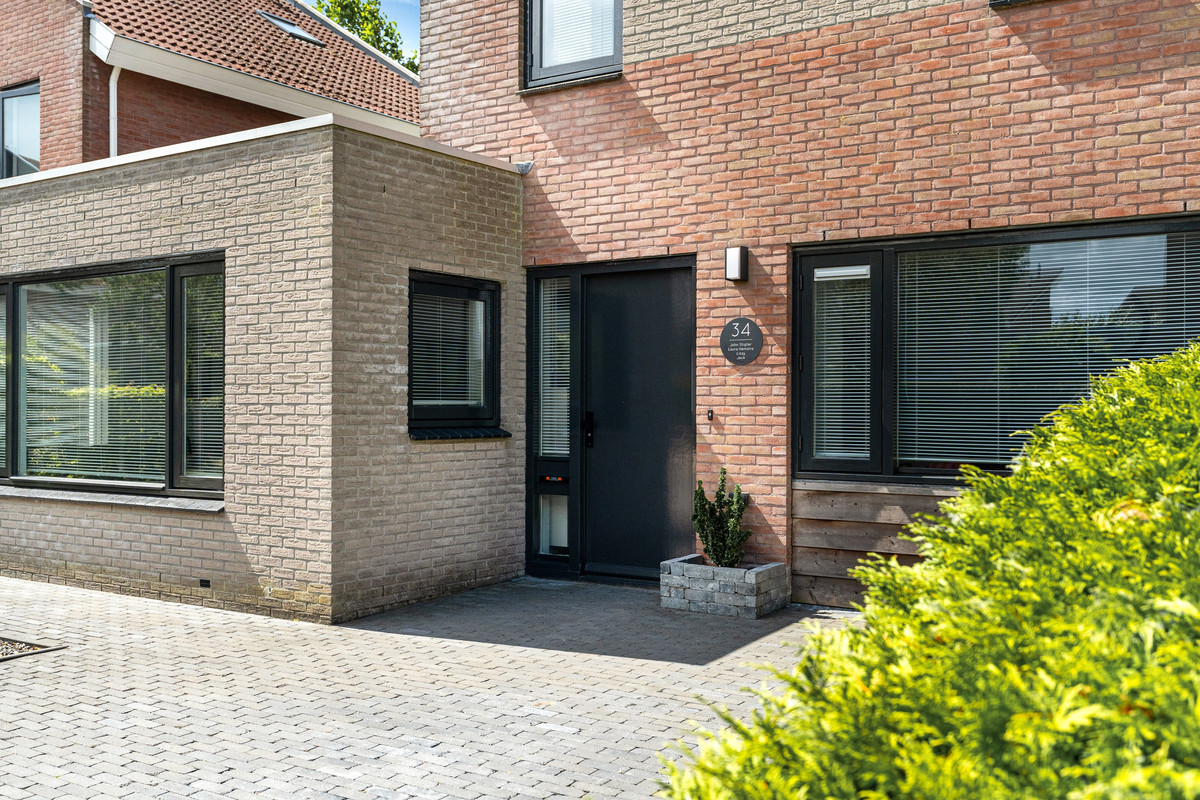 Vrijstaande woning te koop: Het Zool 34, Leeuwarden
