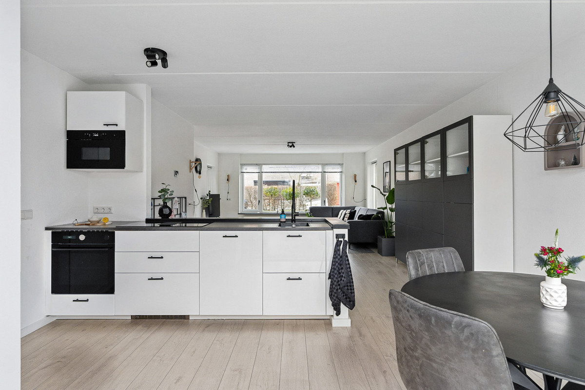 Vrijstaande woning te koop: Het Zool 34, Leeuwarden