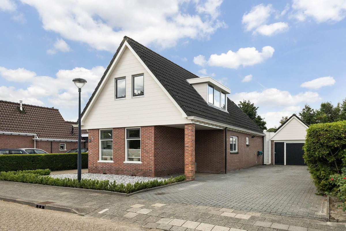 Vrijstaande woning te koop: Hynsteblom 5, Damwâld