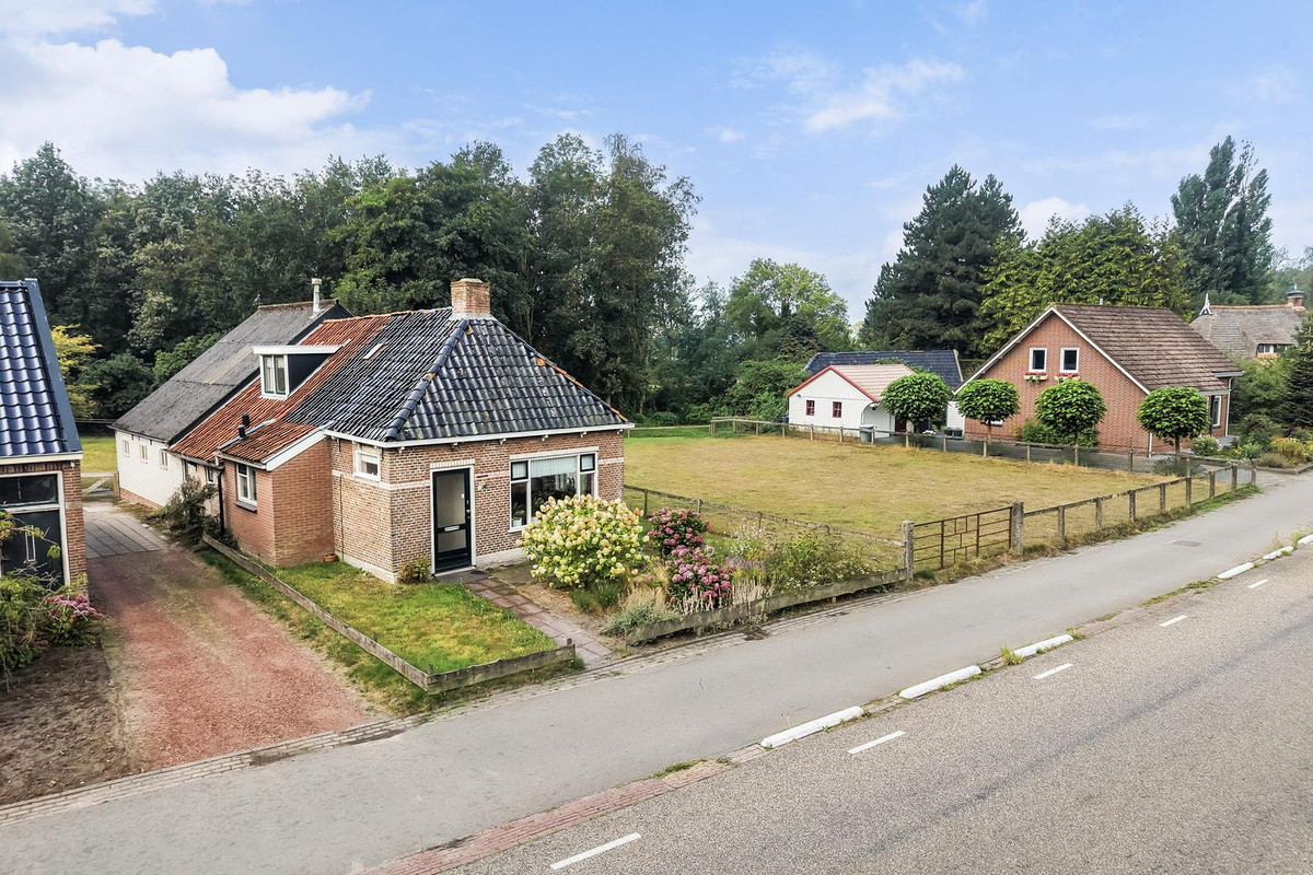 Vrijstaande woning te koop: De Kapelle 14, Rinsumageast