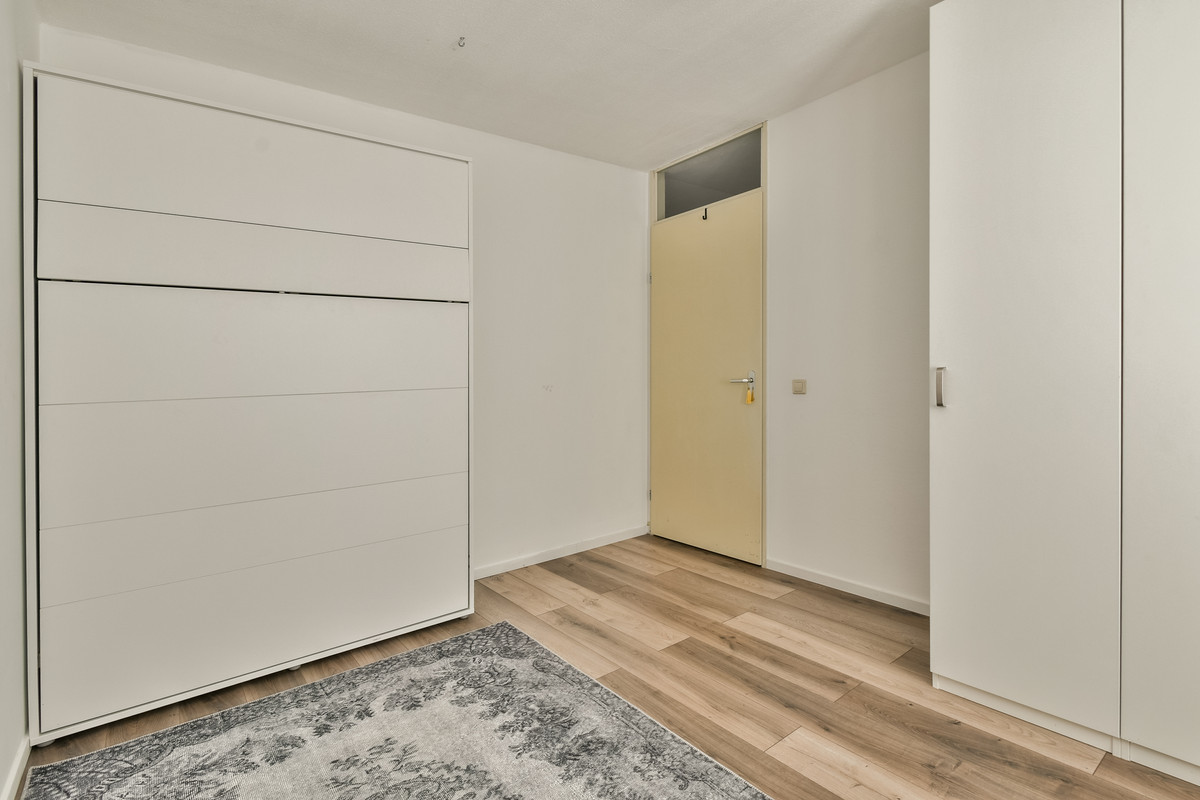 Tussenwoning te koop: Van Essendijk 163, 'S-Gravenhage