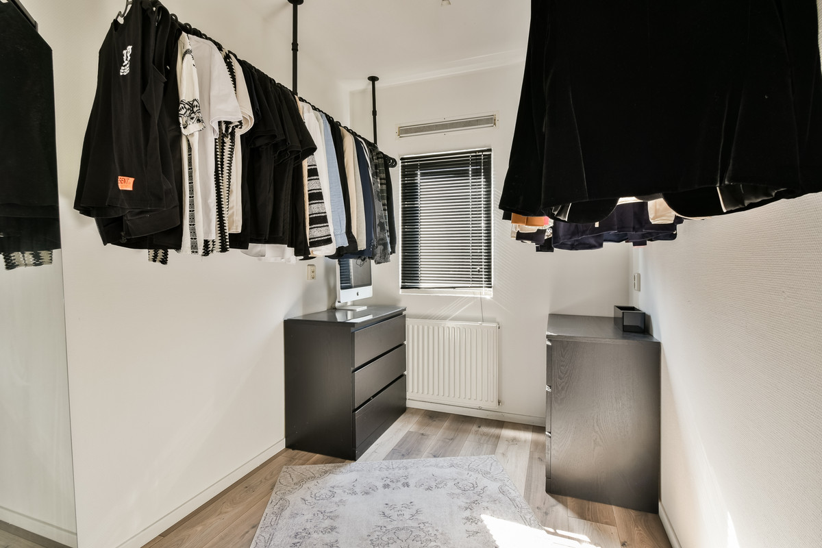 Tussenwoning te koop: Van Essendijk 163, 'S-Gravenhage