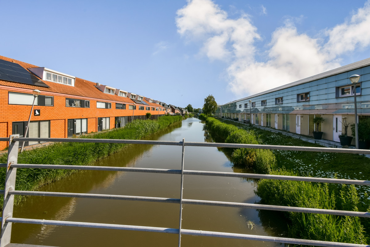 Tussenwoning te koop: Van Essendijk 163, 'S-Gravenhage