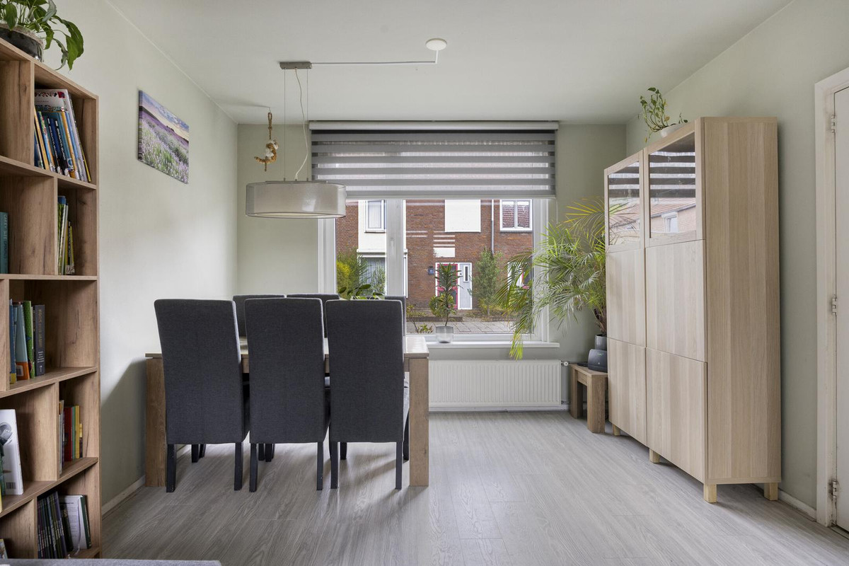 Hoekwoning te koop: van der Nootstraat 16, Grave