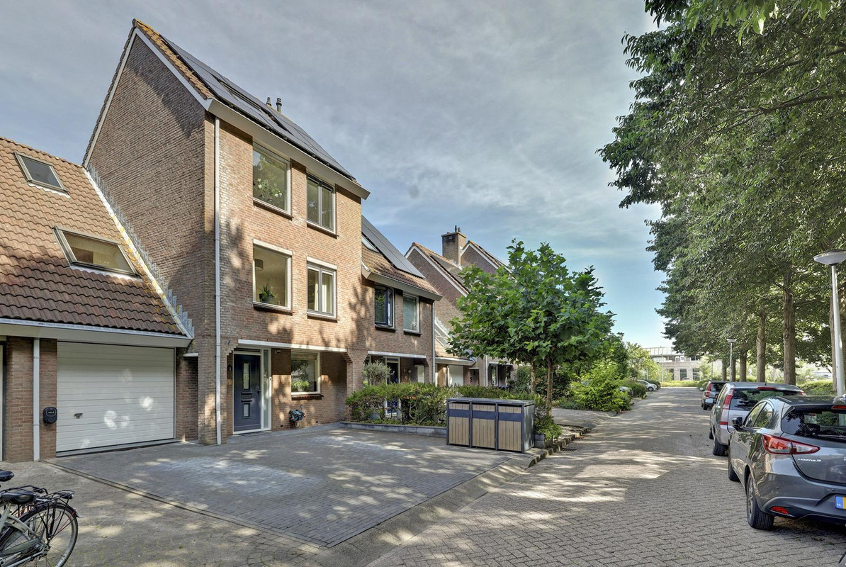 Tussenwoning te koop: Hinder 3, Brielle