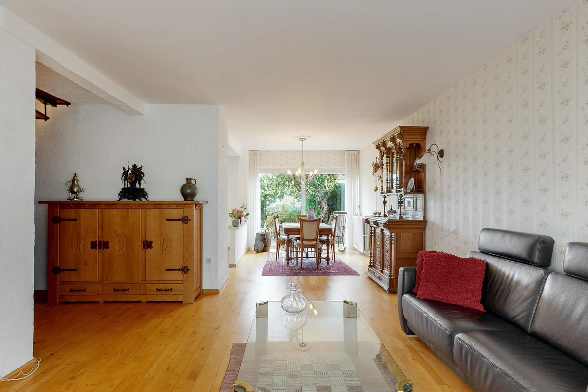 Tussenwoning te koop: Rennebeek 37, Geleen