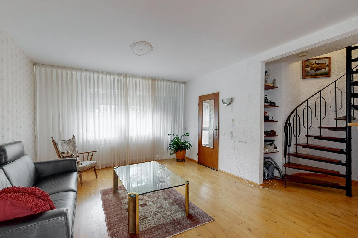 Tussenwoning te koop: Rennebeek 37, Geleen